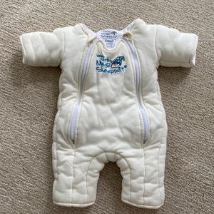 Baby Merlin magic sleep suit in neutral yellow size Small 3-6 months 12-18 lbs
